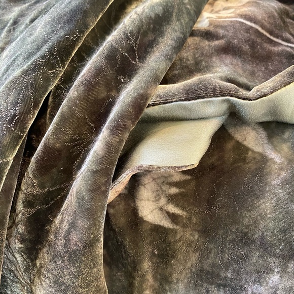 Artisan velvet Bolster pillow & matching throw - Picture 5 of 8